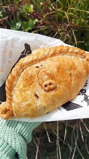 8.1K views · 76 reactions | Super cute snoooots on the Hogs Pudding Pasties… This limited edition special Pasty flavour has been the most popular of all the specials to date. (퐾푛표푐푘푖푛푔 푡ℎ푒 퐶푎푢푙푖푓푙표푤푒푟 퐶ℎ푒푒푠푒 표푛푒 표푓푓 푡ℎ푒 푡표푝 푠푝표푡) Come get one while they’re here, as when they’re gone…that’s it! | Philp's Famous Pasties | Facebook