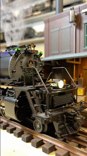 The mighty B&O EM-1 on the move!! #modeltrains #em1 #lionel #steam #locomotive