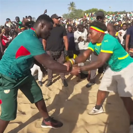 Strength meets speed 🇸🇳 Reug Reug gives IShowSpeed a crash course in Senegalese wrestling 🤼 | ONE Championship