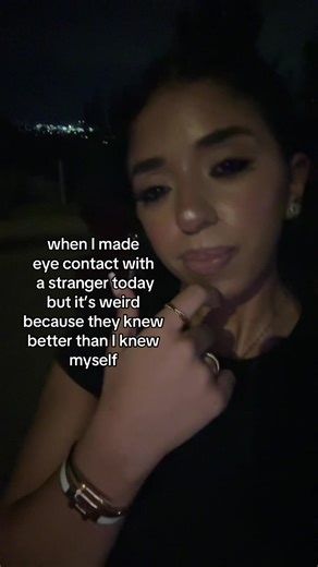 Eye Contact with Strangers: An Unforgettable Moment