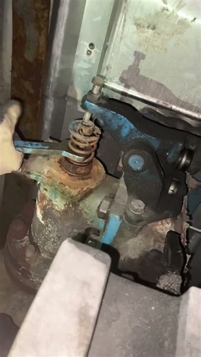 Poppet valve Gland bush tightening #valve #bush #powerplant