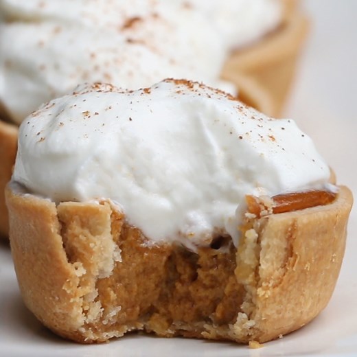 Pumpkin Pie Bites 😋 RECIPE: https://tasty.co/recipe/pumpkin-pie-bites | Tasty UK