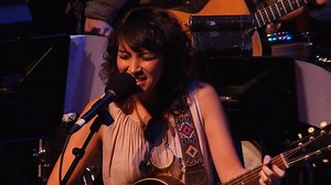 [...] Eres linda y hechicera, Como el candor de una rosa [...] Para todos aquellos y aquellas que tenemos, somos, fuimos o hubo en nuestras vidas una Malagueña Salerosa. "La Malagueña" Huapango Mexicano interpretado por:Gaby Moreno | Horas Astrosas
