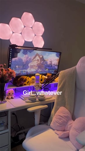 CozyAshPlays on Instagram: "Working on building my ultimate cozy space for Minecraft🫶🏻 Tags- #cozy #cozygaming #Minecraft #pc #GamingSetup #cozygamingcommunity #minecraftfarm #gaming"