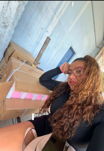 Mi primer vlooggg jajaja 🩷muchachas siempre lo intenté pero grabar es complicado 🤦🏻‍♀️ Que taaalll? Hago más? #lifestyle #zapatillasmujer #santiagodechile #empredimiento