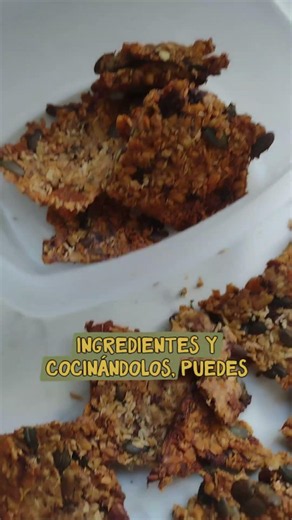CRUNCHY OAT AND APPLE COOKIES