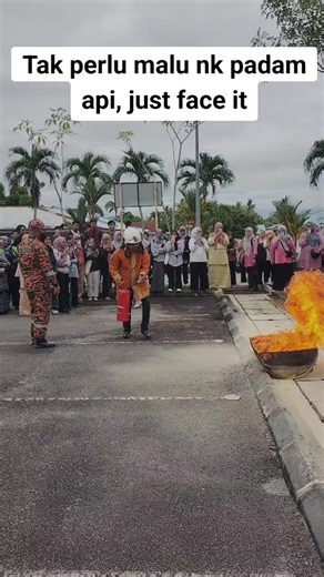 Tarik, Tuju, Picit, Hayunnn - Jangan Malu Padam Api