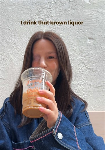 Delicious Iced Latte Recipe with Almond Milk