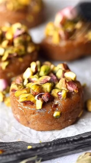 3.5K reactions · 642 shares | Healthier Vegan Pistachio Halva My...