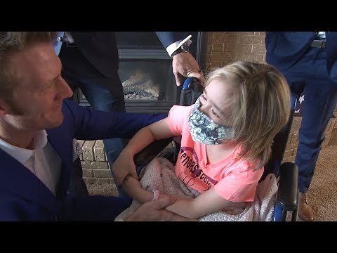 Girl with serious illness moved to tears when her favorite singers Gentri show up at her house