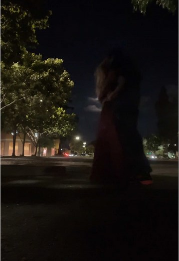 First Take of the Hungry Kiss Trend