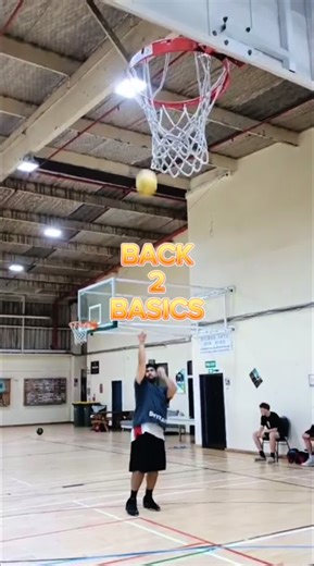 Back 2 Basics Week 10 - Recap. Heaps of game time this week. Man was the floor slippery for the first day of training. I did not go any faster than a slow walk incase I slip and injure myself haha fix your floors and ceiling synergy 😂😂😂 some fun full court games though. Good work boys!!! @VaseyTales @Joe Ulberg @onlykuyah #fatboy #fatlete #nz #newzealand #auckland #fattoalittlelessfat #belowaverageedits #bball #belowaverageballer #back2basics