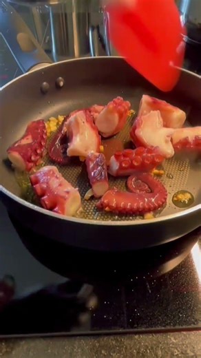 Octopus preparation nobody talks about #cooking #technique