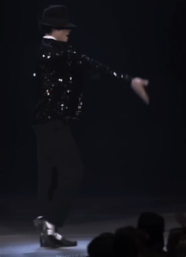 Iconic Moonwalk Dance Moves of Michael Jackson