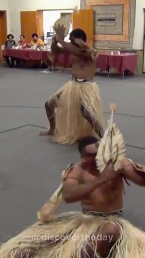 ‏The Traditional Dance of Fiji, FIJIAN MEKE