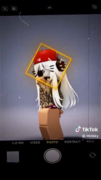 Hello Kitty Glamour Makeup Tutorial