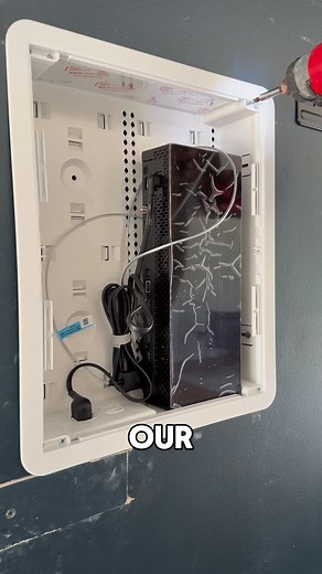 17 reactions | This is how you successfully hide a Samsung ONE connect box! | Larry Franklin | Facebook