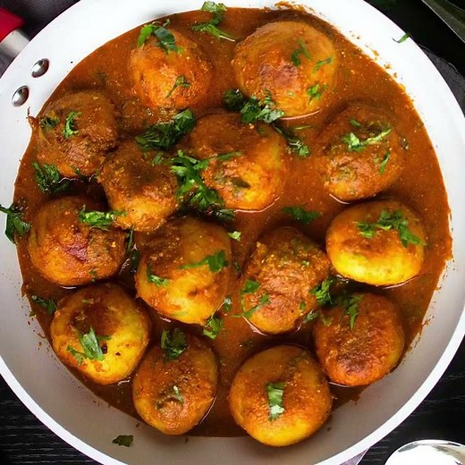 Kashmiri Dum Aloo | Curried Baby Potatoes