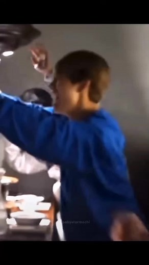 Fun Dining Table Moments with Friends