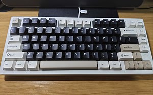 铝坨坨键盘『rainy75』原声开箱/紫薇轴·牛奶白配色/附打字音