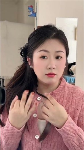 Easy Side Ponytail for Round-Faced Sisters with Short Hair