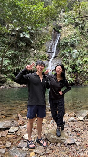 JOANNE FAN 范安安 on Instagram: "Yesterday we picked up the cast (from our Creative Cultural Retreat 📹) here in Okinawa, Japan 🏝️🇯🇵 We have 13 people so we need 3 cars and I’m one of the drivers 🤓🚙 last time I was here I drove as well so I’m familiar with the roads! But the signals/window wipers still get me every time…. 👉 @joanneffan for more travel/japan vids :) #justjoanneinjapan #japantrip #asiatrip #okinawajapan"