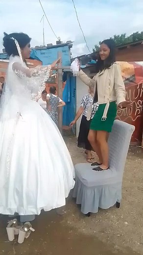 Bridal Gown Playfulness in Outdoor Setting