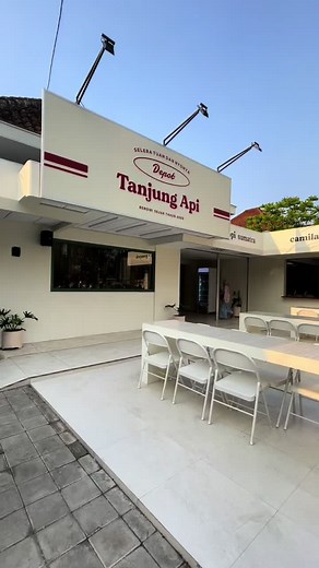Depot Tanjung Api Malang: Affordable Cafe with Homey Atmosphere