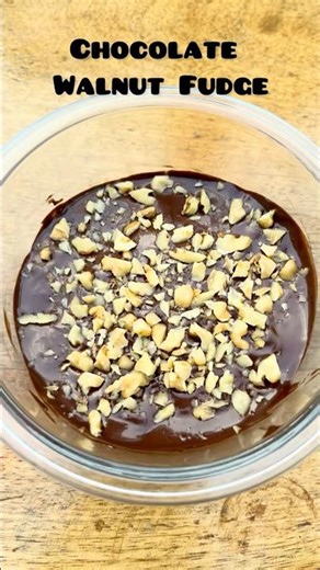 Chocolate Walnut Fudge | Easy Homemade Dessert 🍫🌰#food #shorts #recipe #foodie