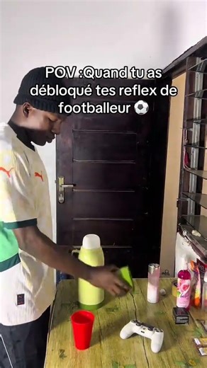 When you unlock your football reflex ⚽️😂 #football #skills #baller #akkaroy #viral