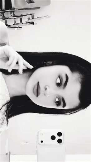 I’m listening 🤍 — Nil Aylin Çekmelik