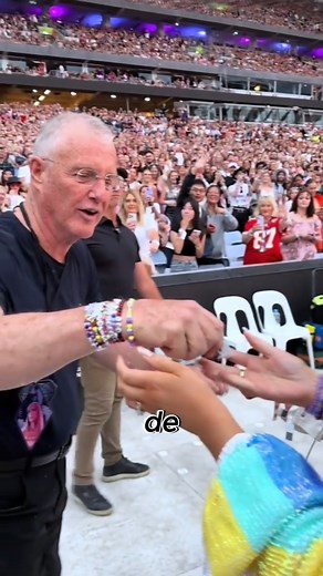 33K views · 1.5K reactions | porque los padres de tayloe swift van a todos sus conciertos | Barbería pro | Facebook