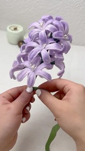 Craftimate by Elle Blooming on Instagram: "From a single stem to beautiful flowers, we craft it for youuu ❤️ Explore more floral gifts via the link in bio 💐 __ Artificial (Pipe cleaner) Flowers Handcrafted by Elle Blooming 💐 #gifts #lovegifts #handcraft #flowers #handmadeflowers #perth #westernaustralia"
