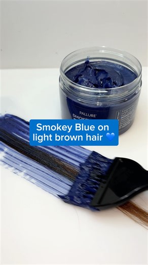 Semi-permanent Smokey Blue color mask on light brown hair 💙 #pallure
