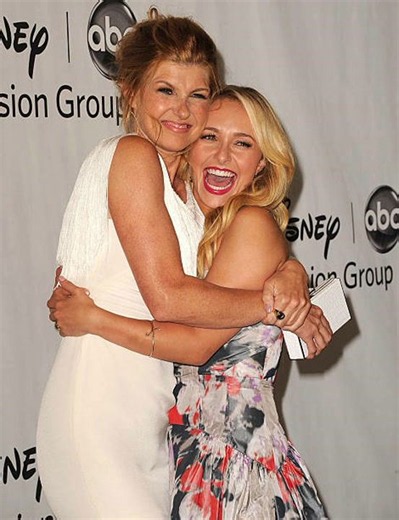 Hayden Panettiere gets honest about Connie Britton dynamic on 'Nashville' set in new book
