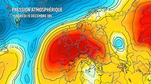 #TENDANCE LE RETOUR DE L'ANTICYCLONE 🔵 Dépressionnaire 🔴 Anticyclonique L'influence de la goutte froide se fait encore sentir en début de semaine avec de la douceur et de fréquentes précipitations. Le temps va changer vendredi avec le retour de conditions anticycloniques. Les hautes pression n'apportent pas forcément de soleil en hiver. Les nuages bas pourront être nombreux. Détails ici : https://www.meteo.bzh/actualite/votre-semaine-en-bretagne-du-11-au-17-decembre-2023-2023-12-11 | Météo Bre