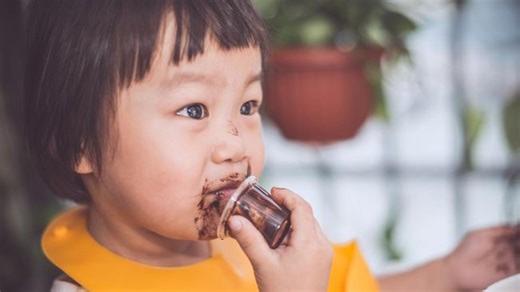 Kapan Usia Anak Boleh Makan Cokelat?