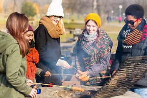 5 Ways Universities Can Attract & Retain Students with Food - Creative Dining Services