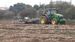 Another clip of gun operator Greg Gibson of Gibson Ag discing after potatoes at "Mill Farm", Hagley back on 13th May 2022. | Craig's Farming Photos & Videos