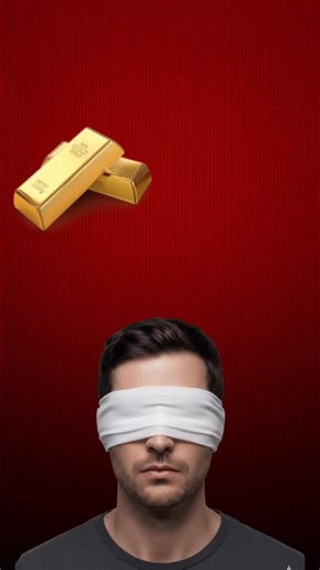 Amruta Dandage on Instagram: "Duniya ek massive Commodity Supercycle ke beech mein hai jo agle 10-15 saal tak chal sakti hai. History gawah hai, ye cycles hamesha ek fixed pattern follow karti hain: 1️⃣ Pehle Gold aur Silver ka breakout hota hai. 2️⃣ Phir Industrial metals jaise Copper aur Aluminium move karte hain. 3️⃣ Uske baad bari aati hai modern-age Battery Metals (Lithium/Nickel) ki. 4️⃣ Aur aakhir mein tezi aati hai Oil aur Fertilizers mein. Hum abhi sirf early stages mein hain kyunki glo