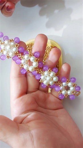 DIY Pearl Flower Bracelet 💜 | Easy Beaded Bracelet Tutorial #diy #bracelet #short #viralvideo #beads