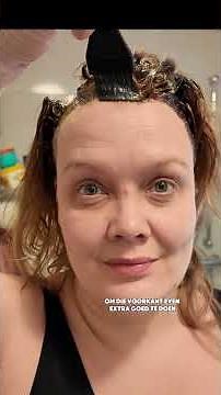 dye your hair yourself with hairdressing dye!