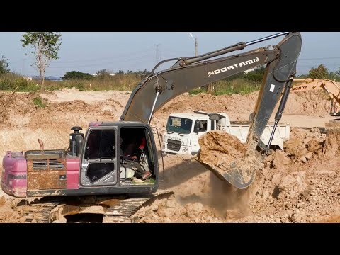USA Mega Excavators at Work | Expert Maintenance Tips for Long-Last Performance