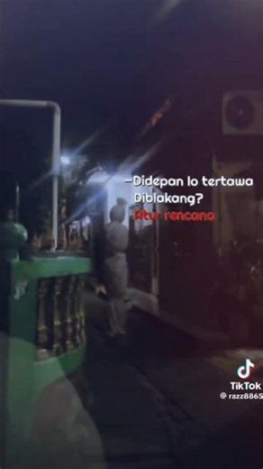 #03.00 merupakan bagian selatan dan barat merupakan bagian dari genus Agrilus yang mencakup lebih 😭