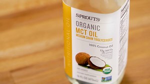 📈TRENDING: MCT oil, aka medium-chain triglycerides, is easily digestible, completely flavorless and can be added to all kinds of shakes, snacks and dips! Learn more here: https://bddy.me/2wLwgAC | Sprouts Farmers Market