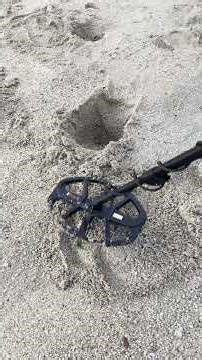 💥 THIS SIGNAL MADE NO SENSE… UNTIL I PULLED IT OUT 😳 #fishing #treasuresearch #metaldetecting