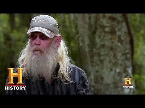 Swamp People: Glenn Makes a Turtle Trap | History