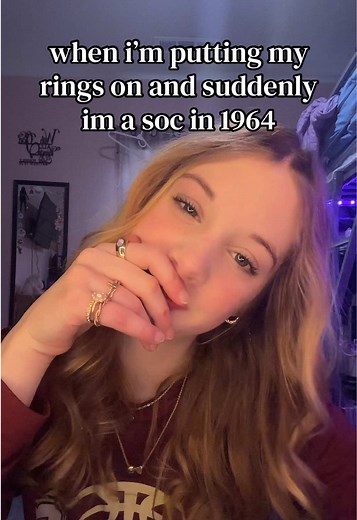i literally feel like bob every time i put my rings on #theoutsiders #bobsheldon #rings #soc #viralvideo