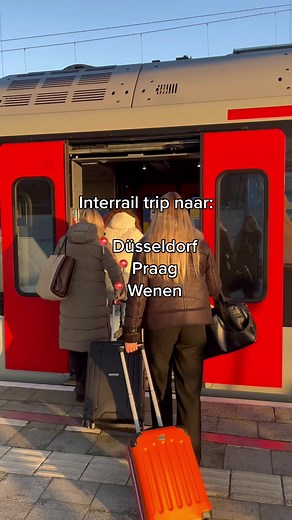 Interrail trip naar Düsseldorf > Praag > Wenen 🚆 Dit was echt geweldig! Met de trein reis je naar bestemmingen door heel Europa, allemaal te boeken via treinrondreis.nl🙌🏼 #treinreizen #interrail #traveleurope #traintravel #citytrip #zomer2023 #treinrondreis #train #fy #fyp #viral