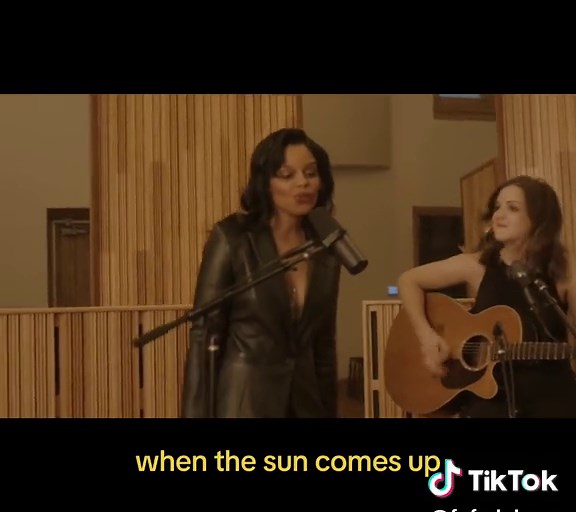 I want you!! #singing #singalong #fyp #iwantyou #fefedobson